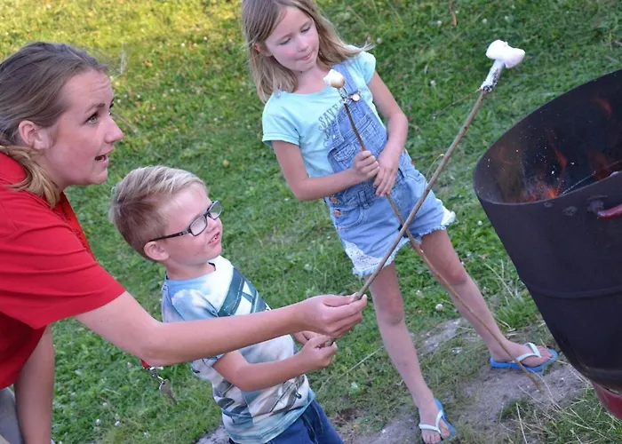 In With Nautical Charm Vakantiehuis