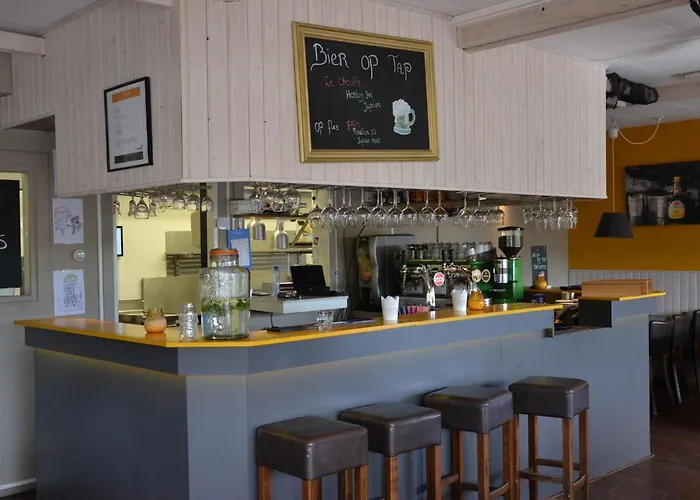 In With Nautical Charm Vakantiehuis *