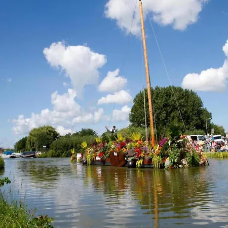 Dom wakacyjny In With Nautical Charm