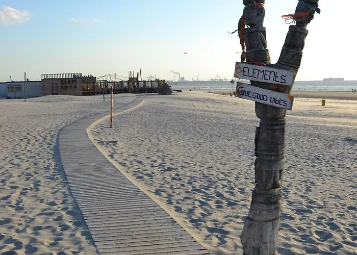 Dom wakacyjny In With Nautical Charm